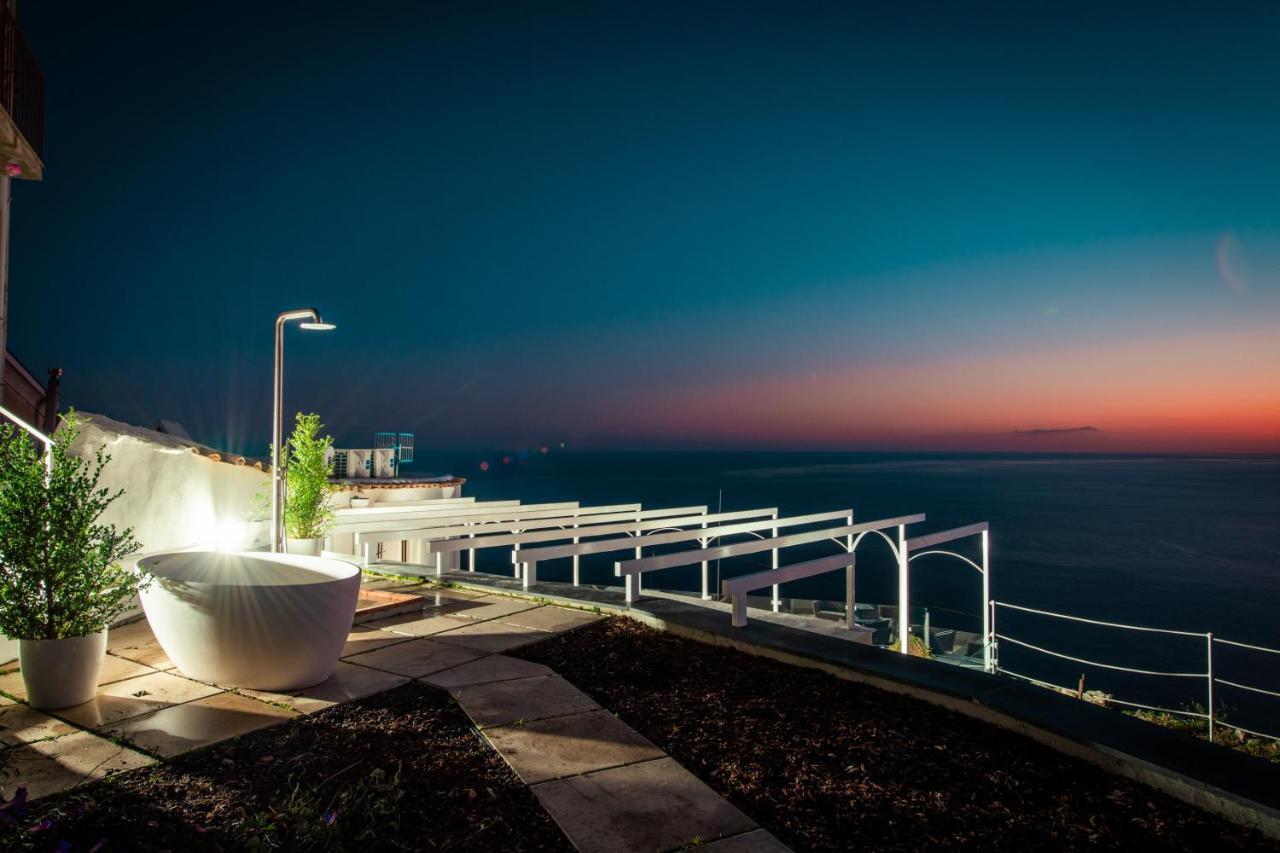 Villa La Tagliata Spectacular Jacuzzi Tub Amazing View And Private Parking Garage Позитано Екстериор снимка